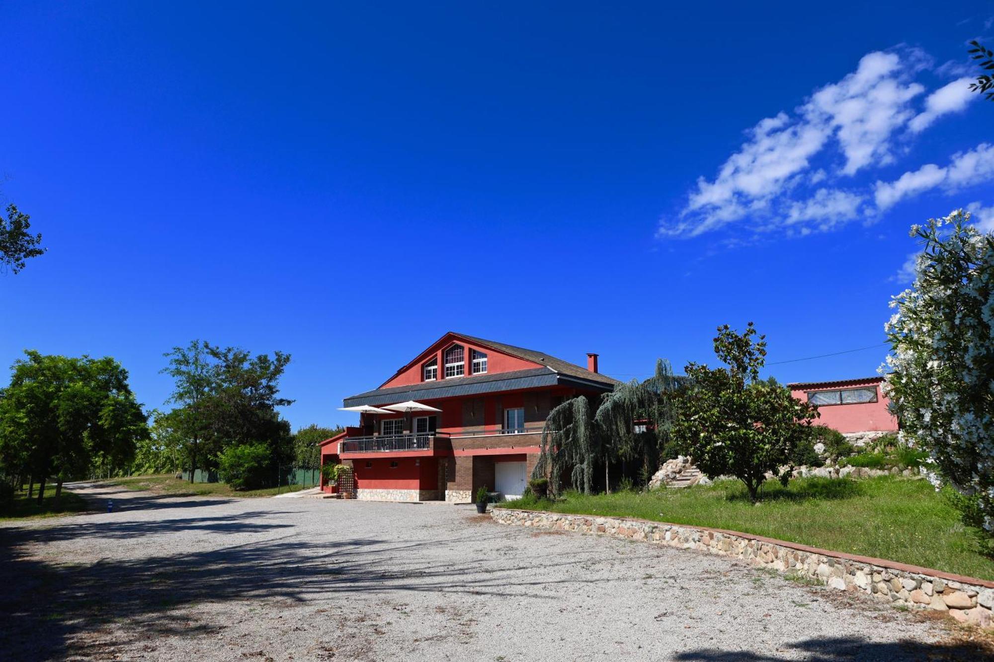El Cedre Blau Vivienda Con Piscina En Granollers Villa Bagian luar foto
