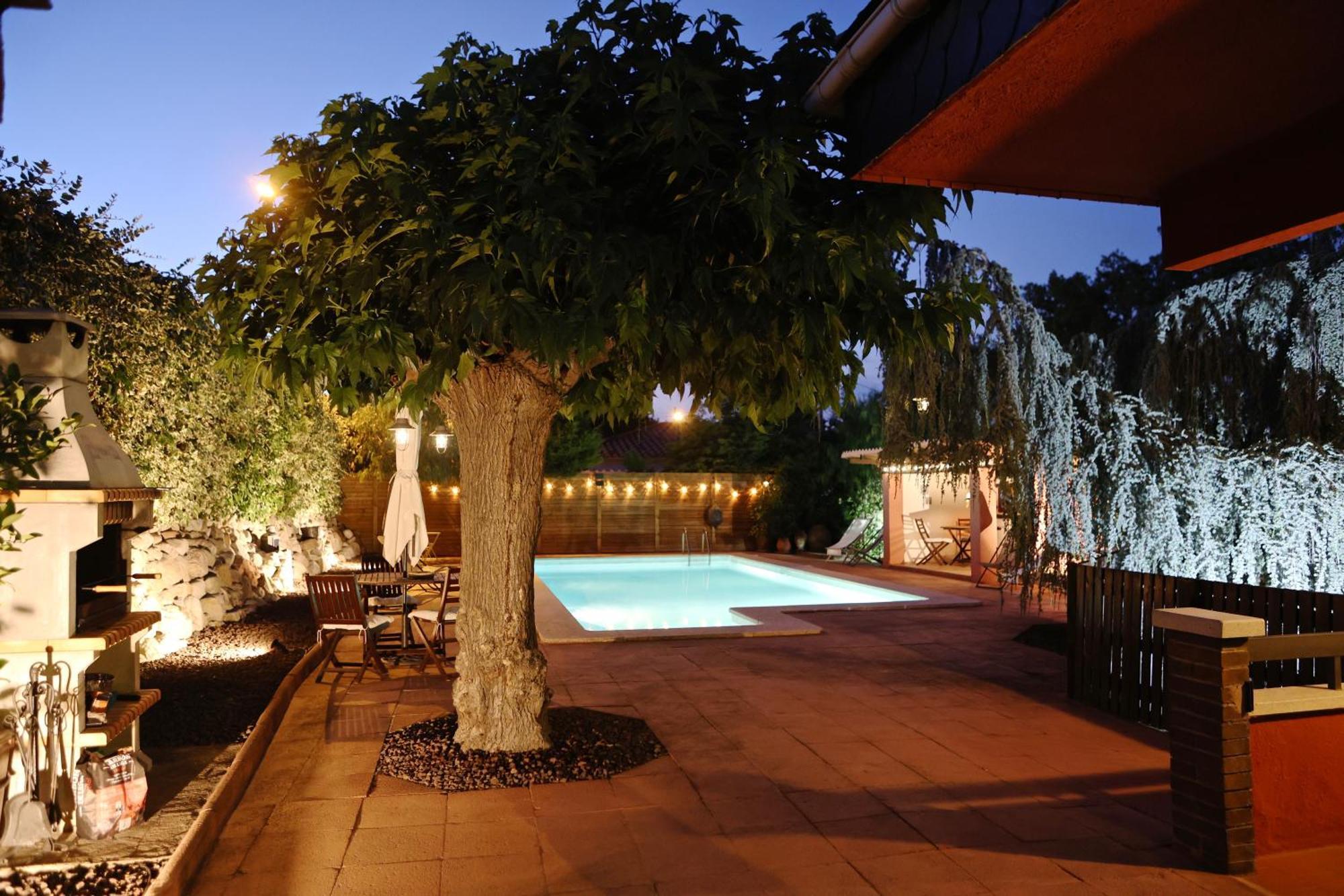 El Cedre Blau Vivienda Con Piscina En Granollers Villa Bagian luar foto