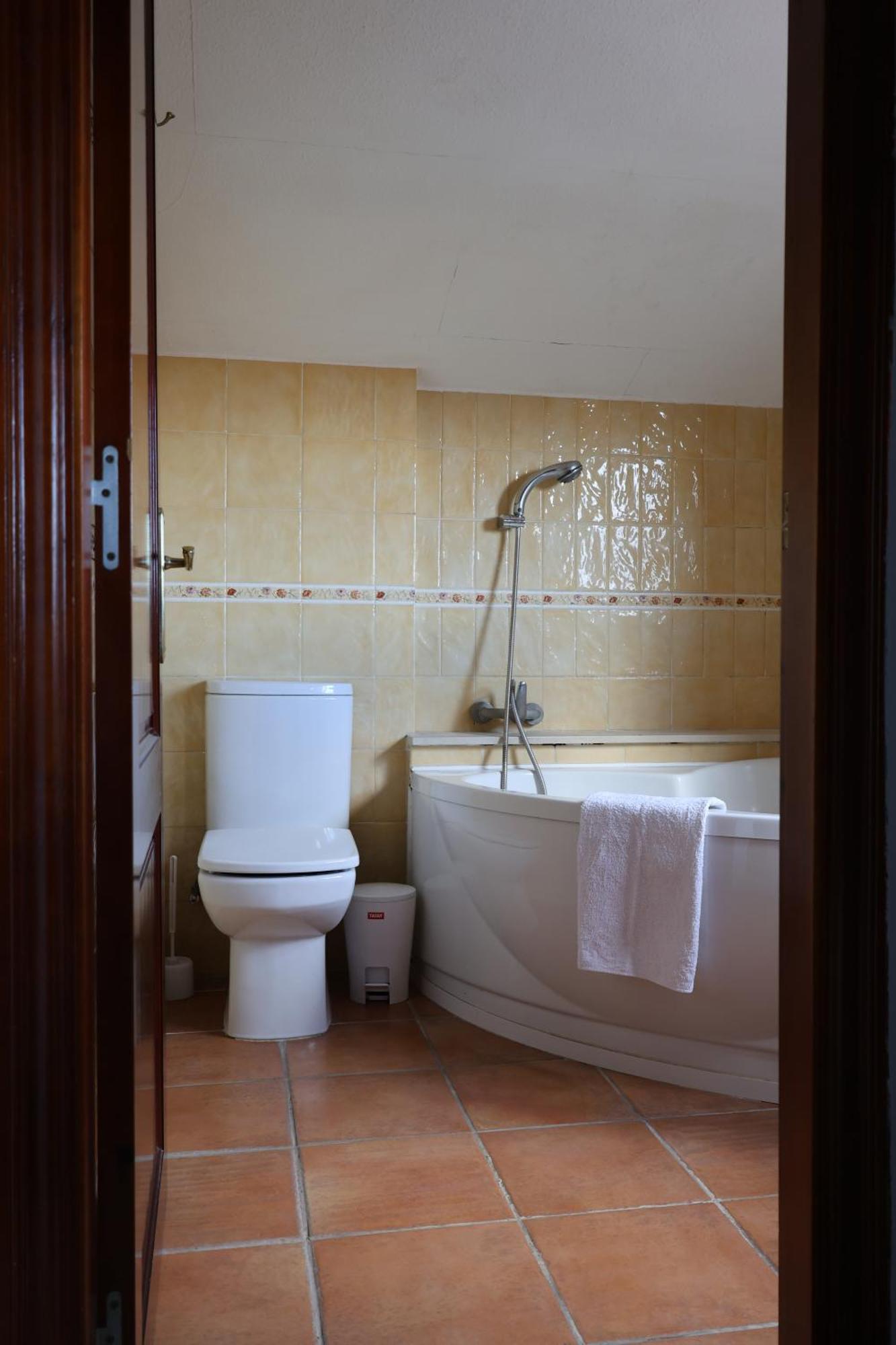 El Cedre Blau Vivienda Con Piscina En Granollers Villa Bagian luar foto